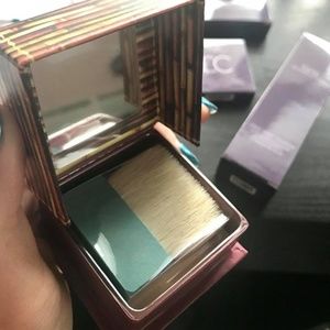 Benefit Hoola Bronzer (Original bronze shade)